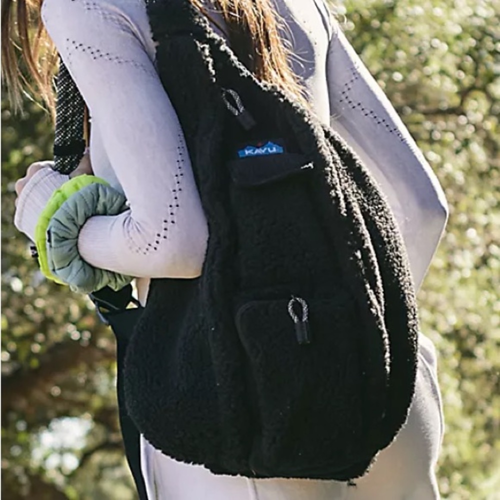 NWTS KAVU ROPE SNUG SLING BAG - Picture 2 of 7